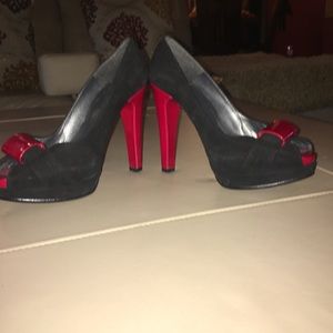 Stuart Weitzman pumps
